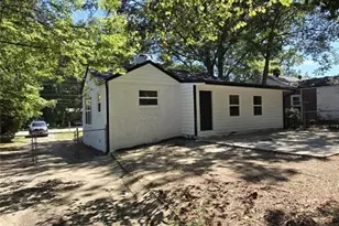 2499 Sylvan Rd, East Point, GA 30344 - Photo 32