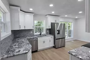 2499 Sylvan Rd, East Point, GA 30344 - Photo 10