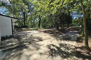 2499 Sylvan Rd, East Point, GA 30344 - Photo 30