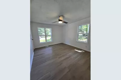 2499 Sylvan Road, East Point, GA 30344 - Photo 20