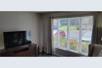 1819 Ashborough Circle SE #F, Marietta, GA 30067 - Photo 8