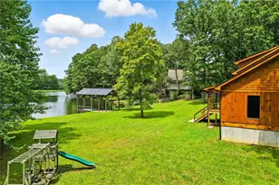 579 Twin Mountain Lake Cir, Talking Rock, GA 30175 - Photo 8