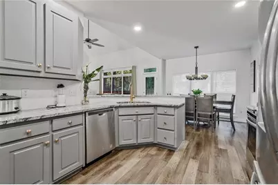 2170 Thorndale Drive SW, Lilburn, GA 30047 - Photo 14