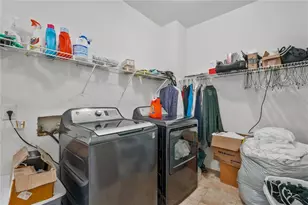 2170 Thorndale Dr SW, Lilburn, GA 30047 - Photo 34