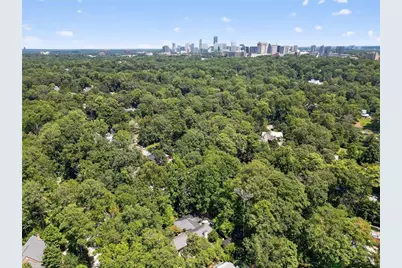 3033 E Pine Valley Road NW, Atlanta, GA 30305 - Photo 86