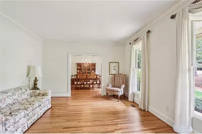 527 N Saint Marys Lane NW, Marietta, GA 30064 - Photo 4