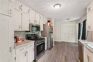 1418 Winchester Trail, Riverdale, GA 30296 - Photo 12