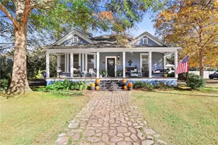 215 Johnson St, Hogansville, GA 30230 - Photo 1