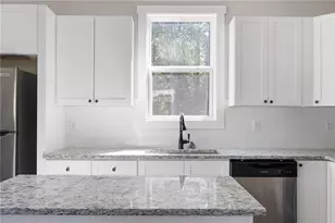 205 Pinecrest Dr, Cedartown, GA 30125 - Photo 14