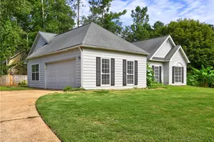 2006 Hawthorne Way, Woodstock, GA 30189 - Photo 2