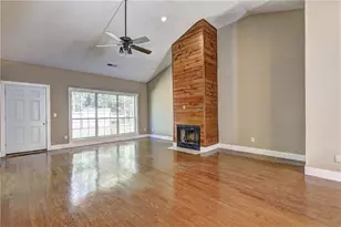 2006 Hawthorne Way, Woodstock, GA 30189 - Photo 6