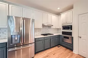 2426 Vivian Cir, Decatur, GA 30030 - Photo 12