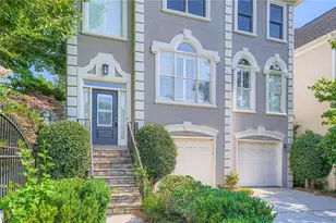 2426 Vivian Cir, Decatur, GA 30030 - Photo 4