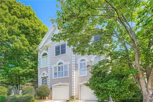 2426 Vivian Cir, Decatur, GA 30030 - Photo 2