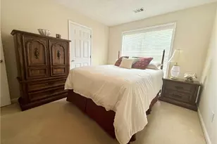 535 Suwanee E Dr, Lawrenceville, GA 30043 - Photo 16