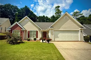 535 Suwanee E Dr, Lawrenceville, GA 30043 - Photo 2