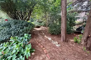 535 Suwanee E Dr, Lawrenceville, GA 30043 - Photo 22