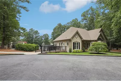 221 Larkshyre Trail, Lawrenceville, GA 30043 - Photo 44