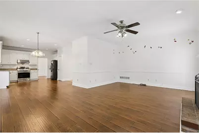 221 Larkshyre Trail, Lawrenceville, GA 30043 - Photo 4