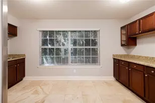 6980 Roswell Rd, Atlanta, GA 30328 - Photo 16