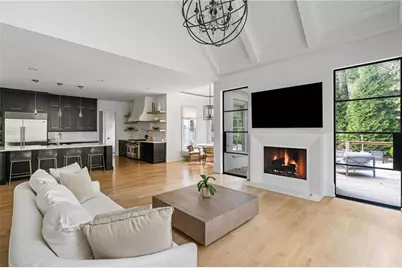 4715 Lake Forrest Drive, Atlanta, GA 30342 - Photo 26