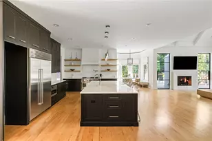 4715 Lake Forrest Dr, Atlanta, GA 30342 - Photo 30