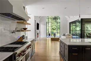 4715 Lake Forrest Dr, Atlanta, GA 30342 - Photo 34