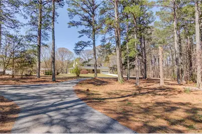 692 W Union Grove Circle, Auburn, GA 30011 - Photo 2