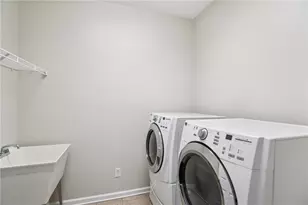 8004 Larksview Dr, Fairburn, GA 30213 - Photo 20