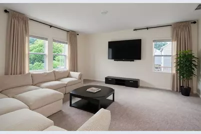 290 Hyde Park, Winder, GA 30680 - Photo 4