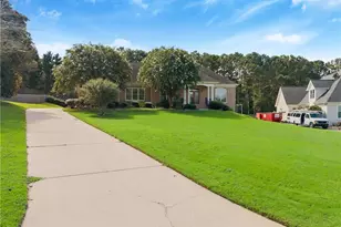 2920 Chardonnay Ln, Cumming, GA 30041 - Photo 4