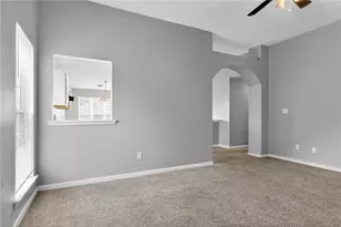 5470 Twin Lakes Dr, Atlanta, GA 30349 - Photo 4