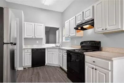 5470 Twin Lakes Drive, Atlanta, GA 30349 - Photo 6