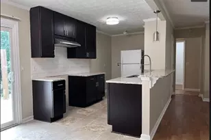 1916 Patterson Cir, Lawrenceville, GA 30044 - Photo 8