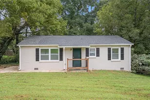 938 Rebel Forest Dr SE, Atlanta, GA 30315 - Photo 2