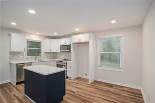 938 Rebel Forest Dr SE, Atlanta, GA 30315 - Photo 12