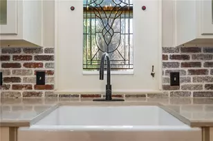 531 Thomaston St, Barnesville, GA 30204 - Photo 20