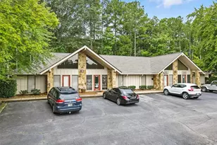 11285 Elkins Rd, Roswell, GA 30076 - Photo 6