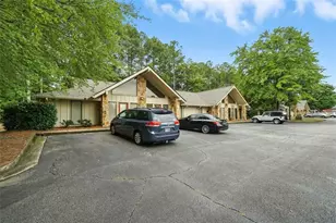 11285 Elkins Rd, Roswell, GA 30076 - Photo 20
