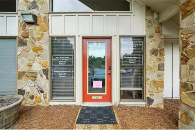 11285 Elkins Road #B3, Roswell, GA 30076 - Photo 10