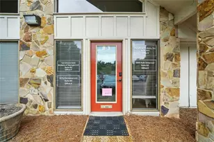 11285 Elkins Rd, Roswell, GA 30076 - Photo 10