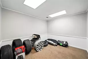 11285 Elkins Rd, Roswell, GA 30076 - Photo 18