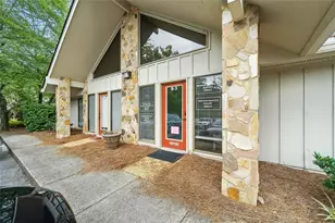 11285 Elkins Rd, Roswell, GA 30076 - Photo 12