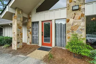 11285 Elkins Rd, Roswell, GA 30076 - Photo 14