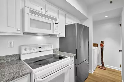 1 Biscayne Drive NW #304, Atlanta, GA 30309 - Photo 4