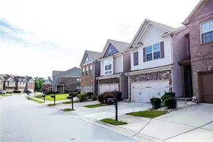 2295 Bellyard Dr, Buford, GA 30519 - Photo 2