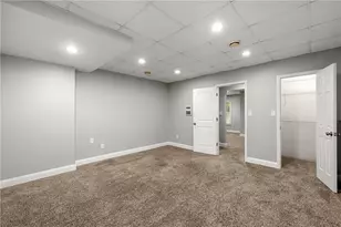 11125 Pinehigh Dr, Alpharetta, GA 30022 - Photo 4