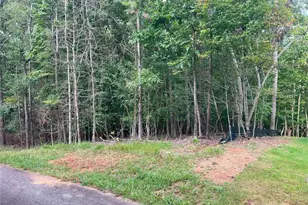 7620 Maple Pl, Murrayville, GA 30564 - Photo 1