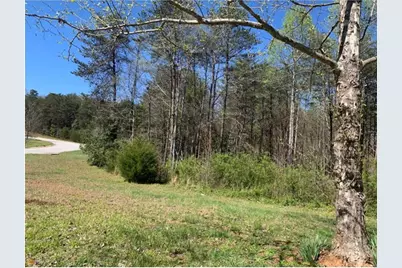 240 Woodmont Drive, Cornelia, GA 30531 - Photo 4