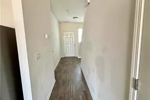 6410 Kennonbriar Ct, Lithonia, GA 30058 - Photo 10